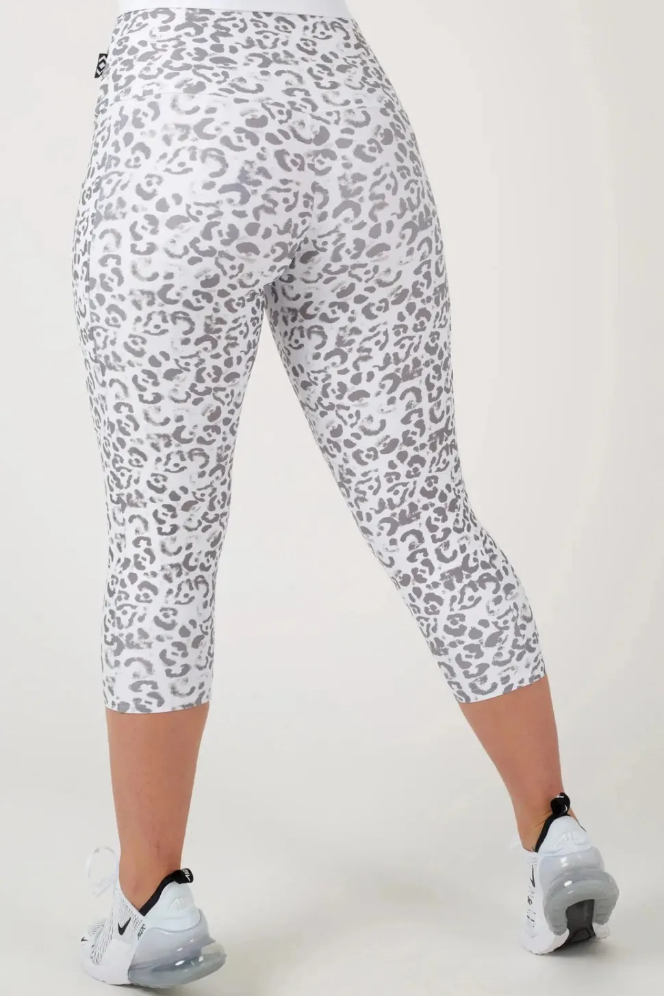 Snow Jag Performance - Panel Pocket High Waisted Capri Leggings