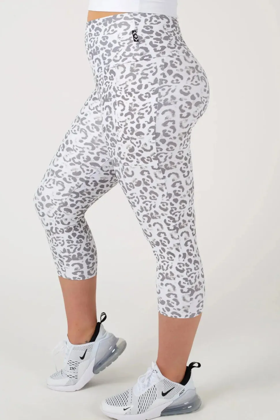 Snow Jag Performance - Panel Pocket High Waisted Capri Leggings