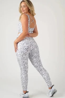 Snow Jag Performance - Scoop Neck Comfort Crop Top