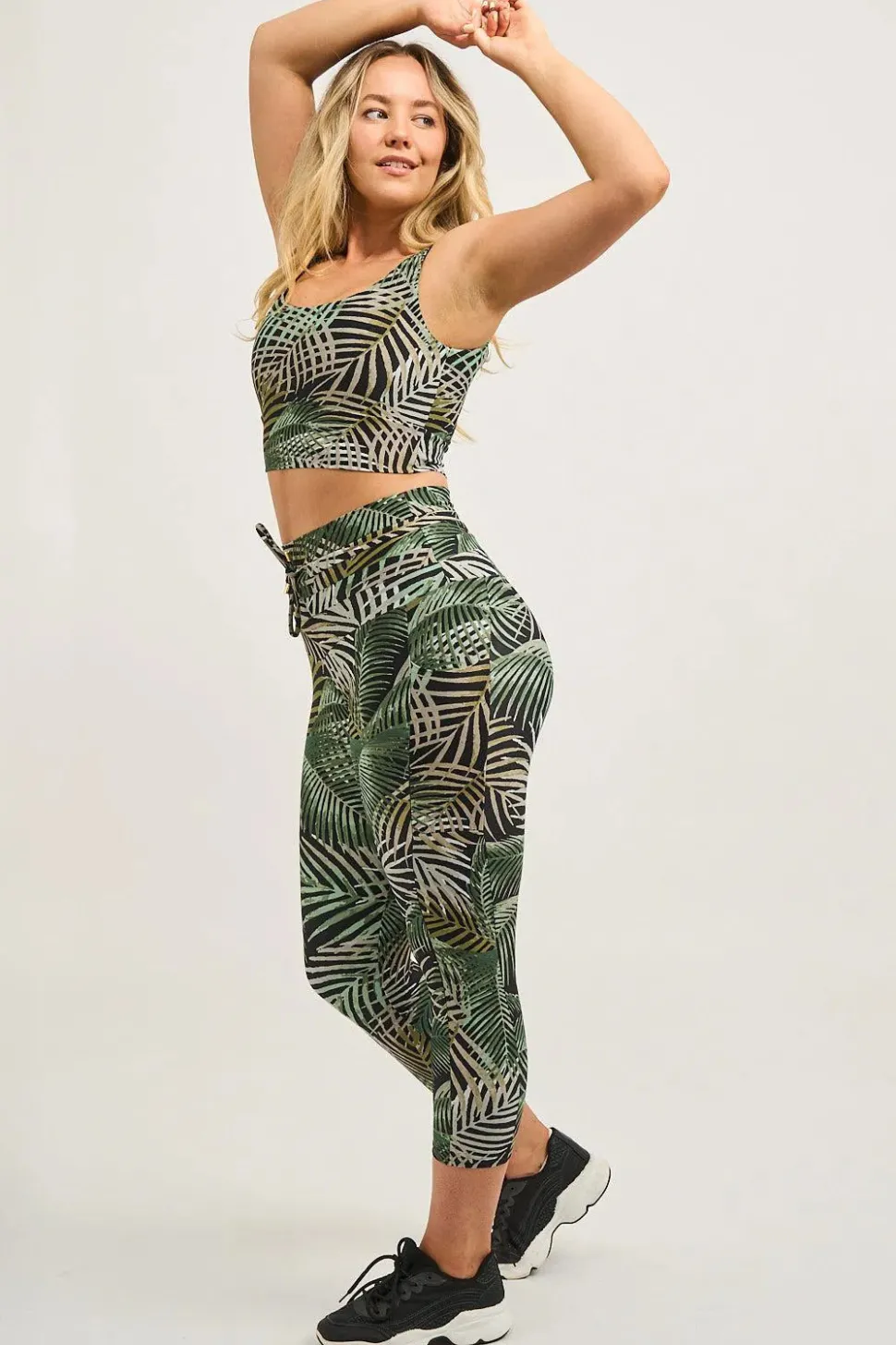 So Frond Of You Performance - Luxe Panel Pocket Drawstring Capri Leggings