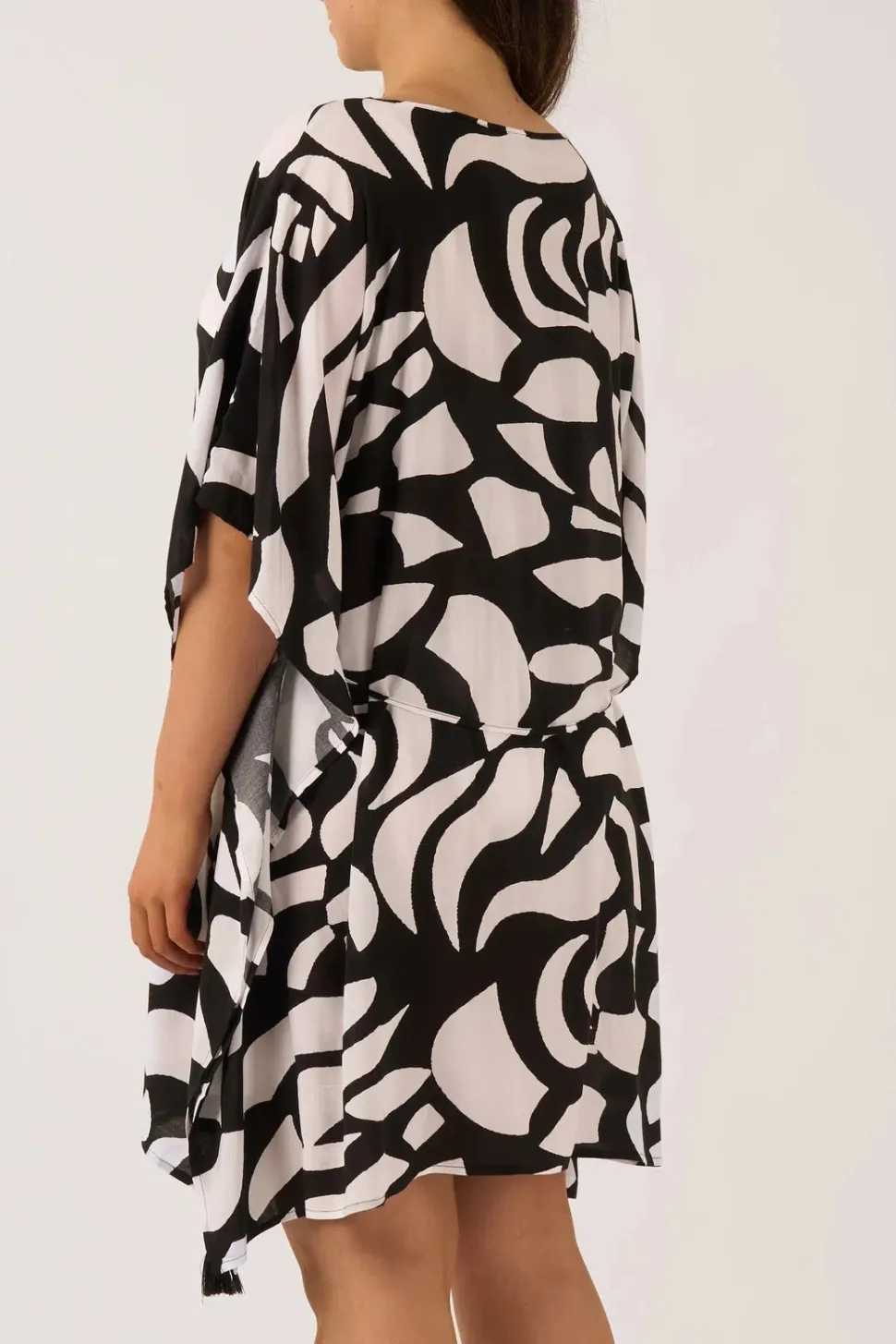 Sustainable Viscose Adjustable Tie Waist Kaftan - Black Geo Waves