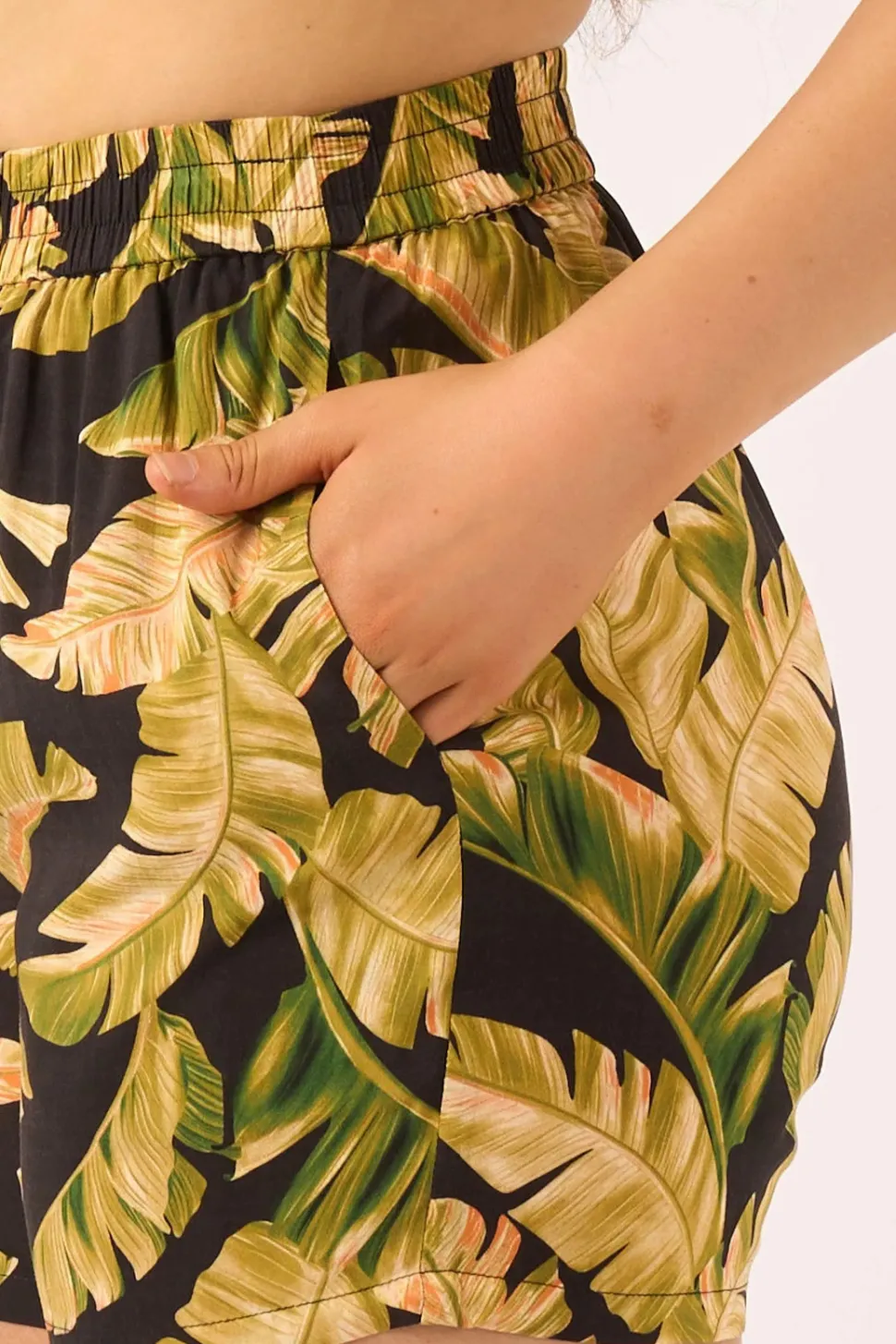 Sustainable Viscose Pull On Short - Black Tropical Leaf