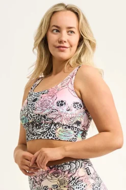 Way Badder Witch Performance - Scoop Neck Comfort Crop Top